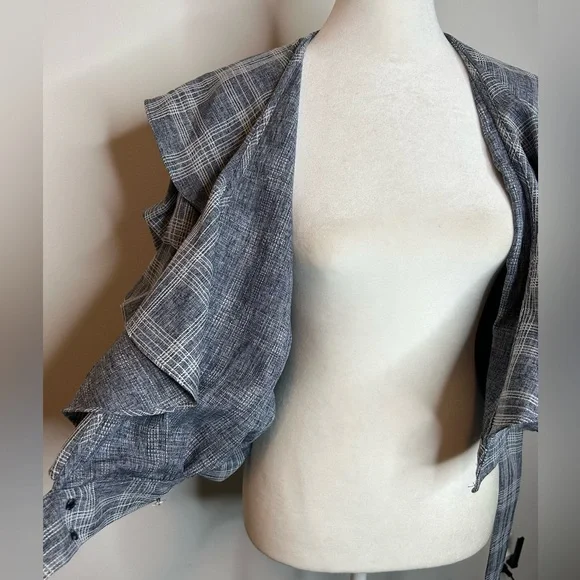 Cqbycq plaid puff shoulder wrap top Size Medium blouse - Picture 5 of 10